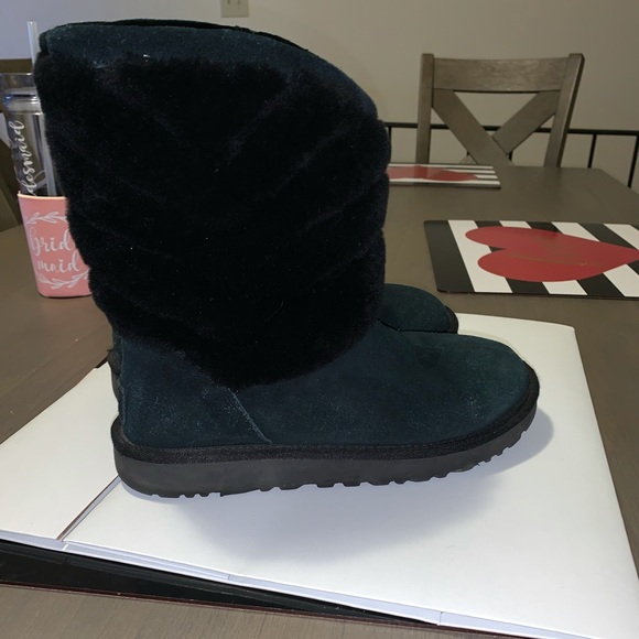 Shoes and bags (ugg, Nike) - Picture 5 of 6